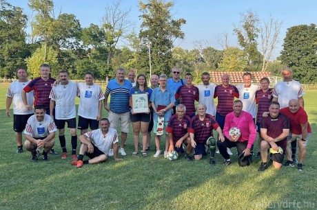 Az emléktornán a Vidi öregfiúk-csapata is megemlékezett Horváth Gáborról